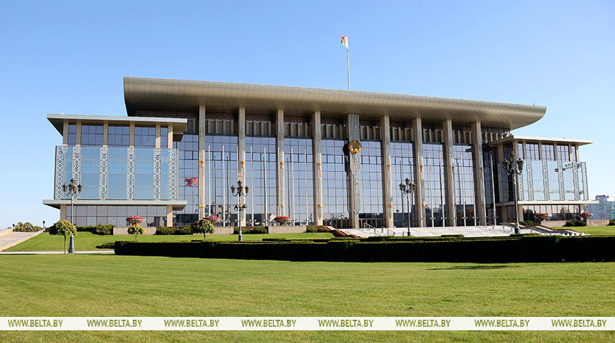 Lukashenko sends National Day greetings to France