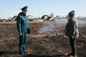 Прычына пажараў - неасцярожнае абыходжанне з агнём. Рэйд з ратавальнікамі