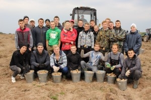 Помощь КУПСХП «Городец» оказывают студенты и школьники