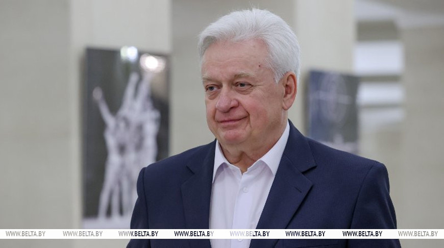 Lukashenko sends birthday greetings to People’s Artist of Belarus Yuri Troyan