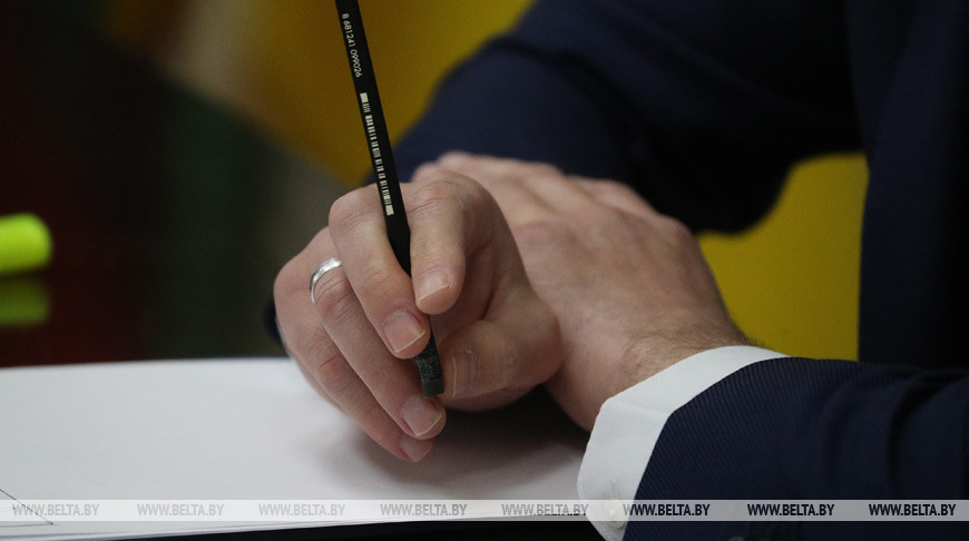 Белорусам нужно подать декларацию о доходах не позднее 31 марта