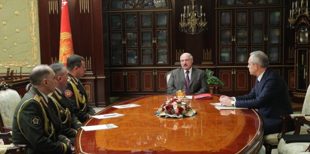 Lukashenko appoints new defense minister, Chief of General Staff 