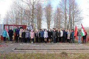 У братской могилы агрогородка Шити состоялся митинг-реквием,
посвященный 80-летней трагедии в Хатыни
