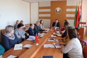 Семинар-учеба идеологических работников по вопросам проведения весенних полевых работ состоялся в Шарковщинском райисполкоме 20 апреля