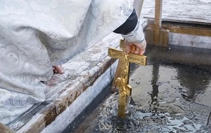 Святочныя набажэнствы і культурна-масавае мерапрыемства "Акунанне ў палонку" пройдуць на Вадохрышча ў Шаркаўшчынскім раёне