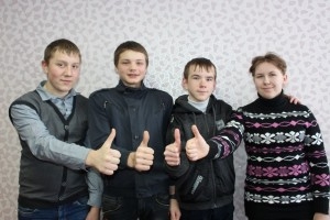 Ученики Великосельской школы активно собирают вторсырье
