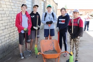 Студатрад «Валанцёр» імя А. I. Халаева з Шаркаўшчынскай СШ №1 працуе ў ААТ «Даватарскі»