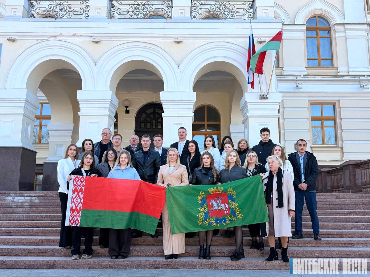 Дэлегацыя Віцебскай вобласці адправілася ў Мінск на ўрачыстае мерапрыемства, прысвечанае Дню яднання народаў Беларусі і Расіі