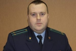 Пракурор Шаркаўшчынскага раёна Валерый Дайлідзёнак спыніўся на падрабязнасцях Указа
Прэзідэнта Рэспублікі Беларусь аб стварэнні спецыяльнай камісіі для работы з
тымі, хто хоча вярнуцца на радзіму