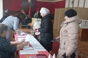 Шарковчане принимают активное участие в досрочном голосовании